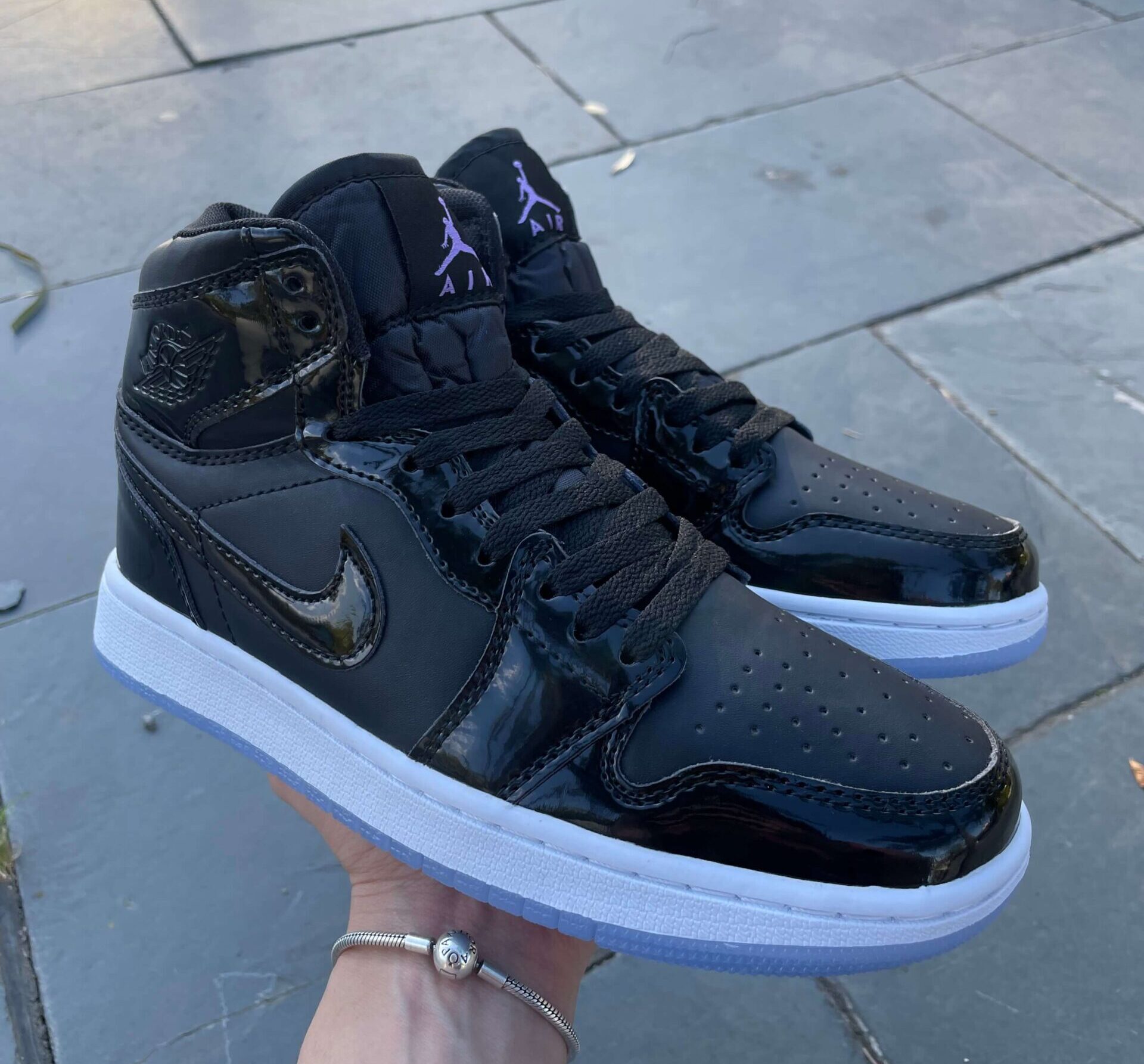 Air Jordan 1 Space Jam (3)