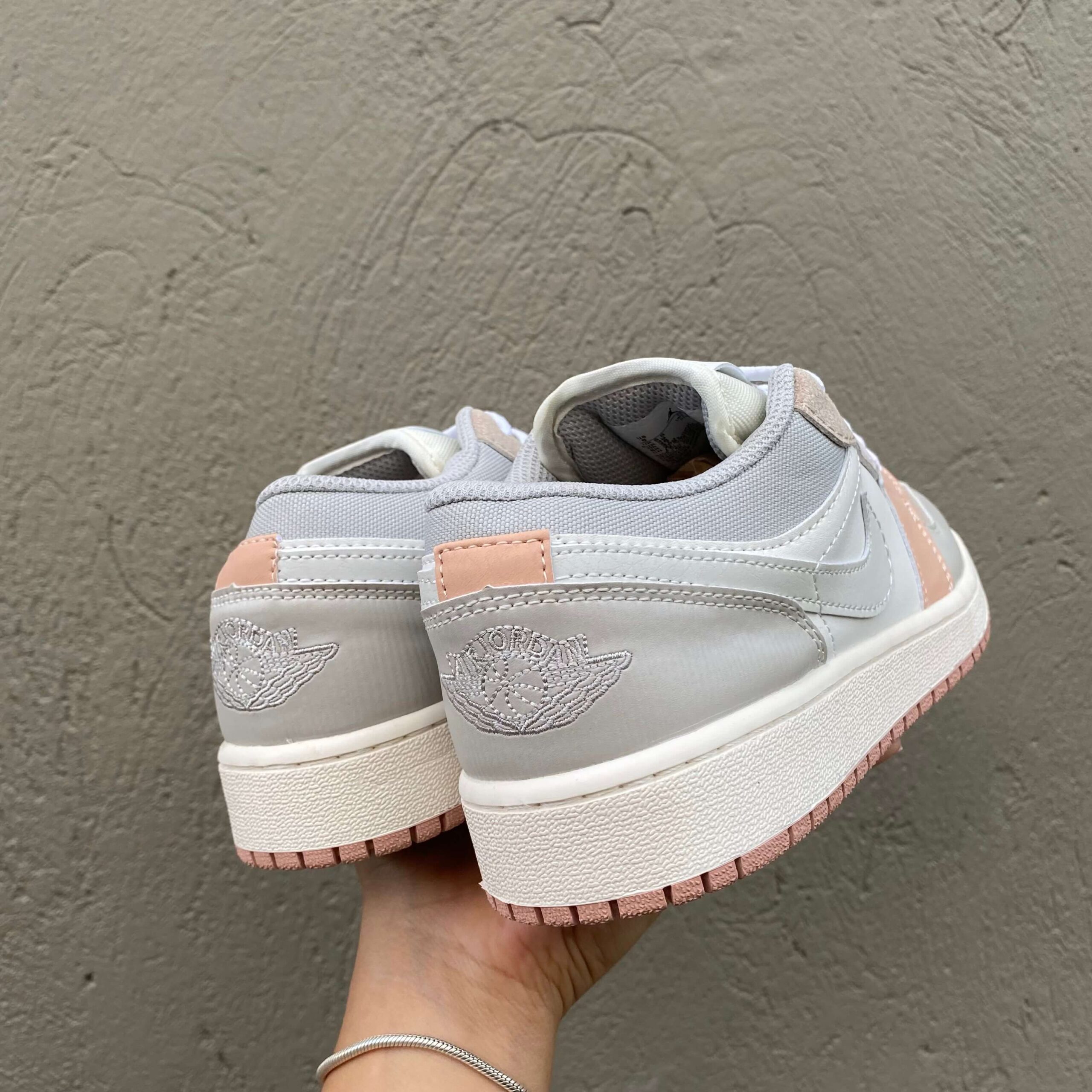 Jordan Retro 1 Low Pastel (3)