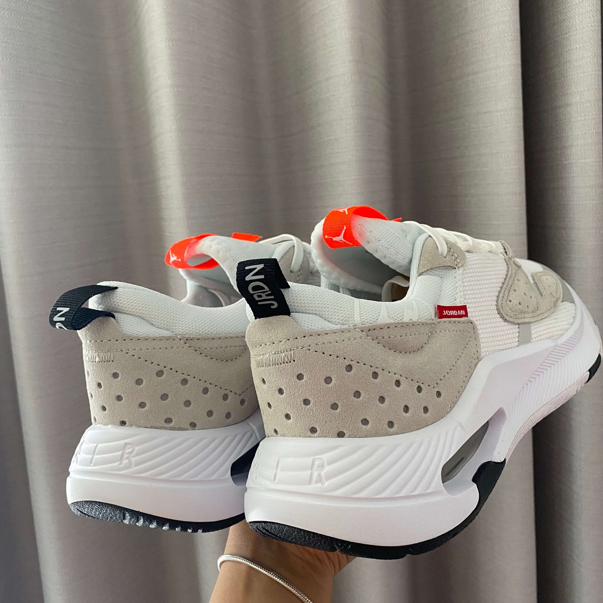 Jordan Air Cadence (1)