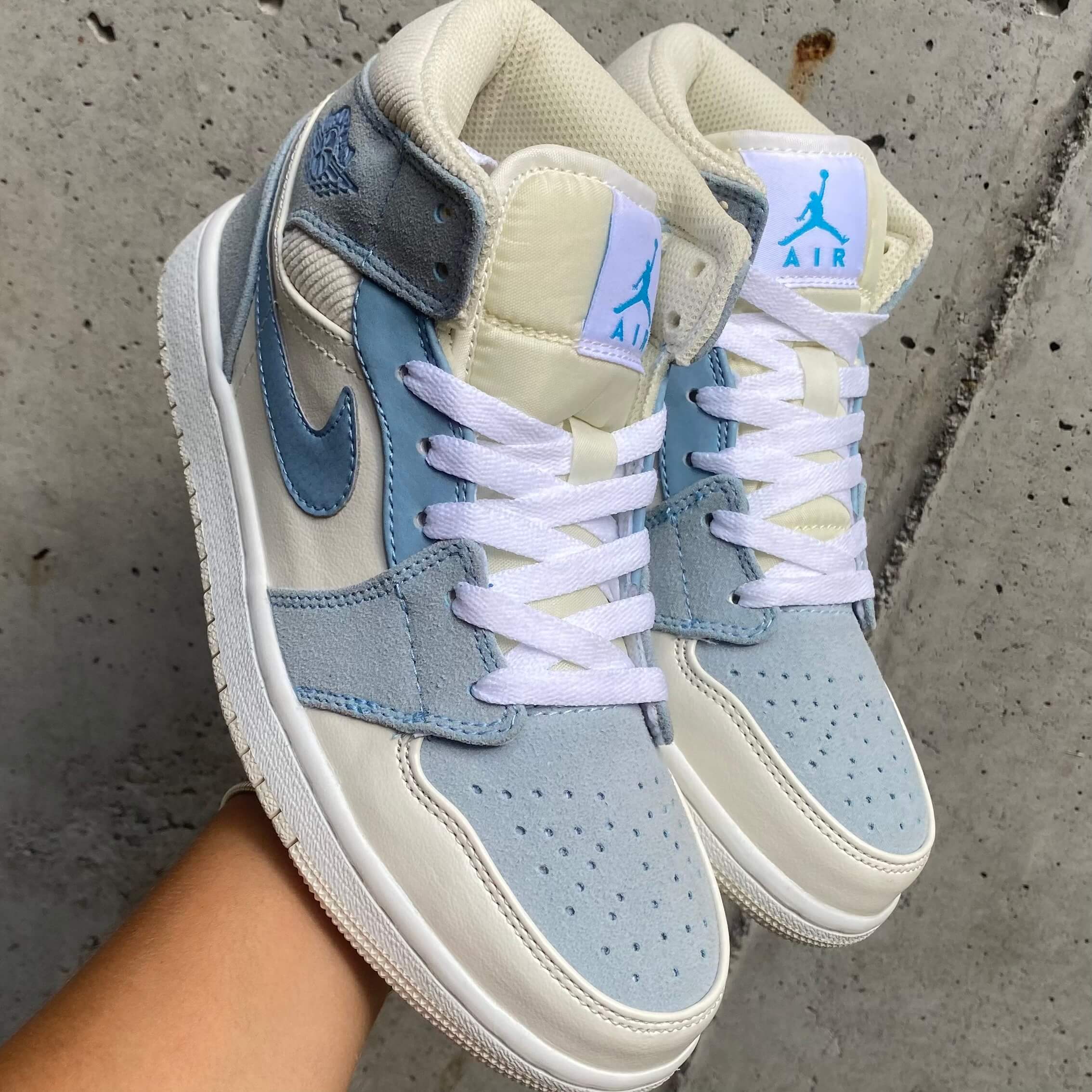 Jordan Retro 1 Azul Crema (4)