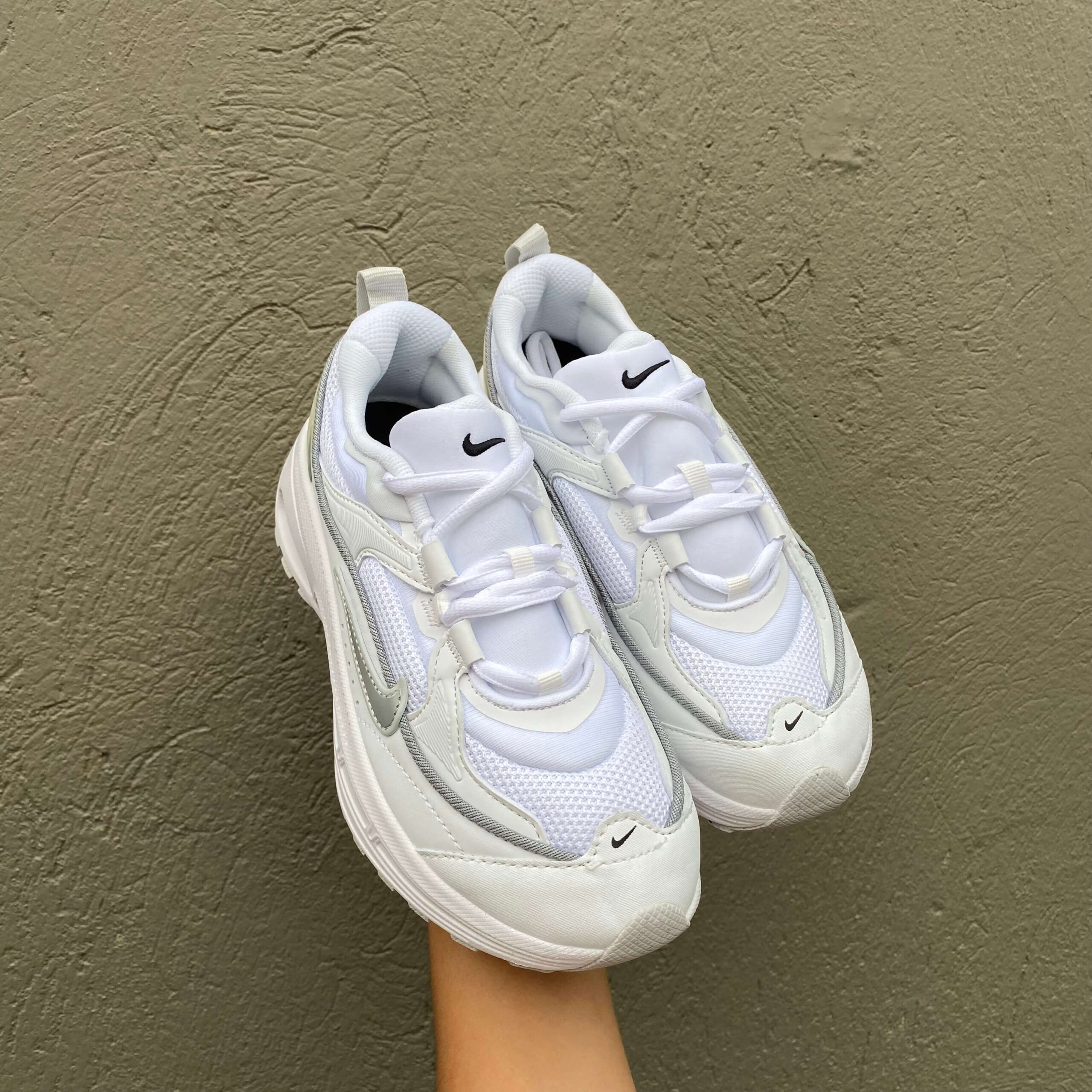 Nike Air Max Bliss Blanco Réplica AAA (3)